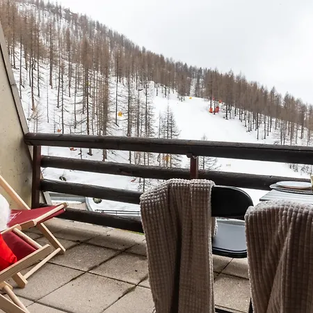 Hellochalet The Cervino Nest Snow & Sun Apartment *